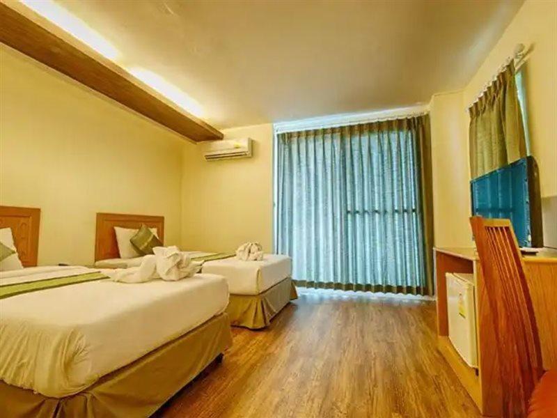 Tm Land Hotel Ayutthaya Extérieur photo