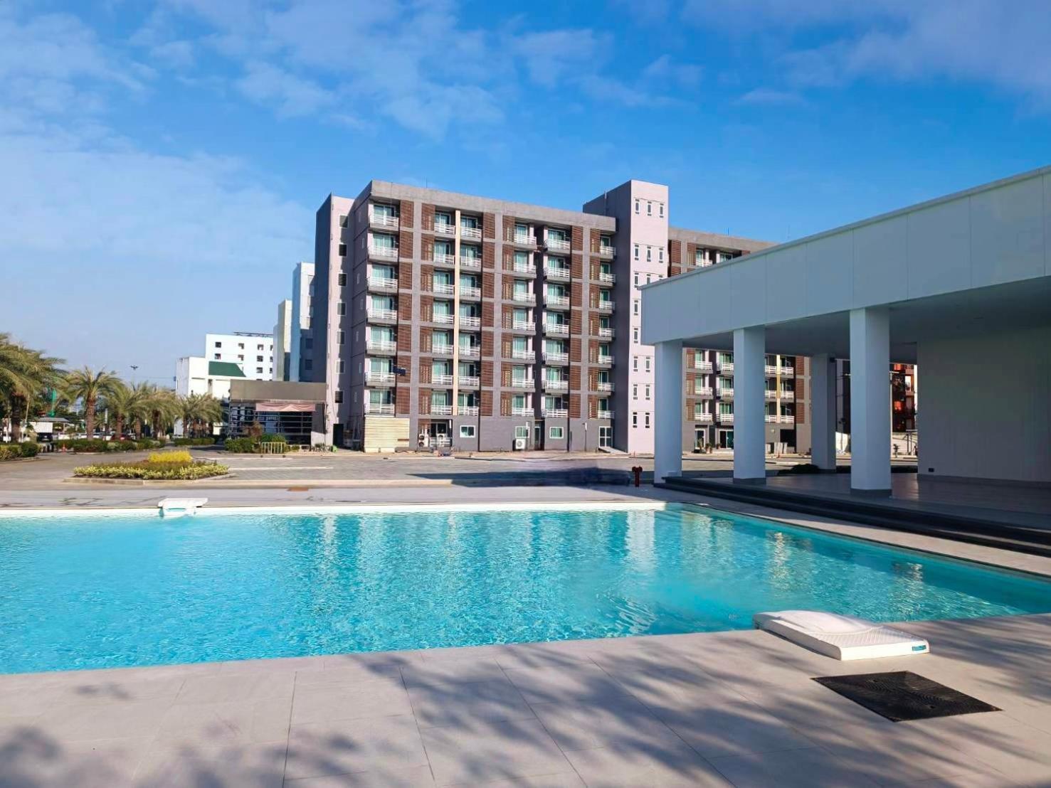 Tm Land Hotel Ayutthaya Extérieur photo