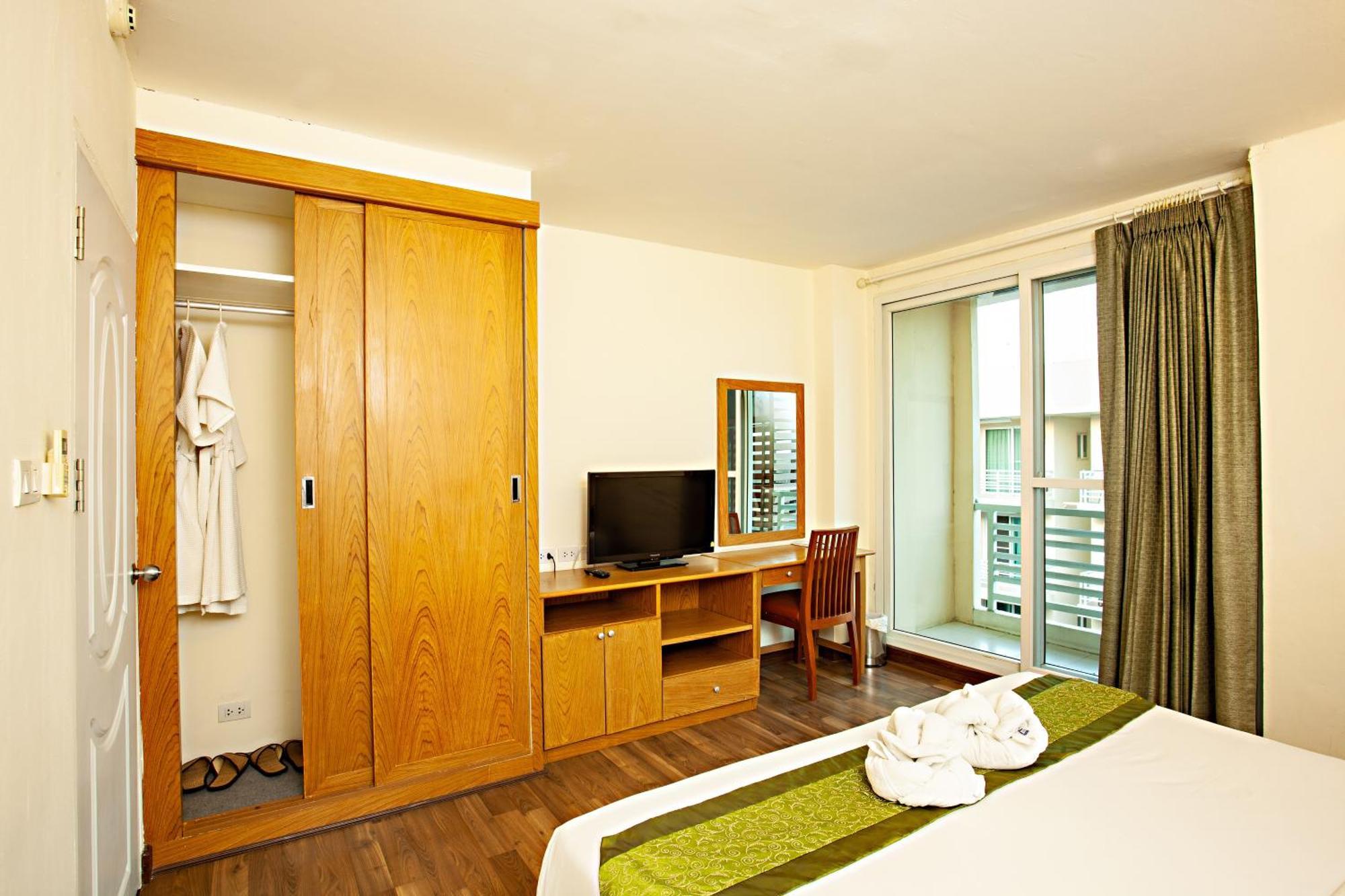 Tm Land Hotel Ayutthaya Extérieur photo