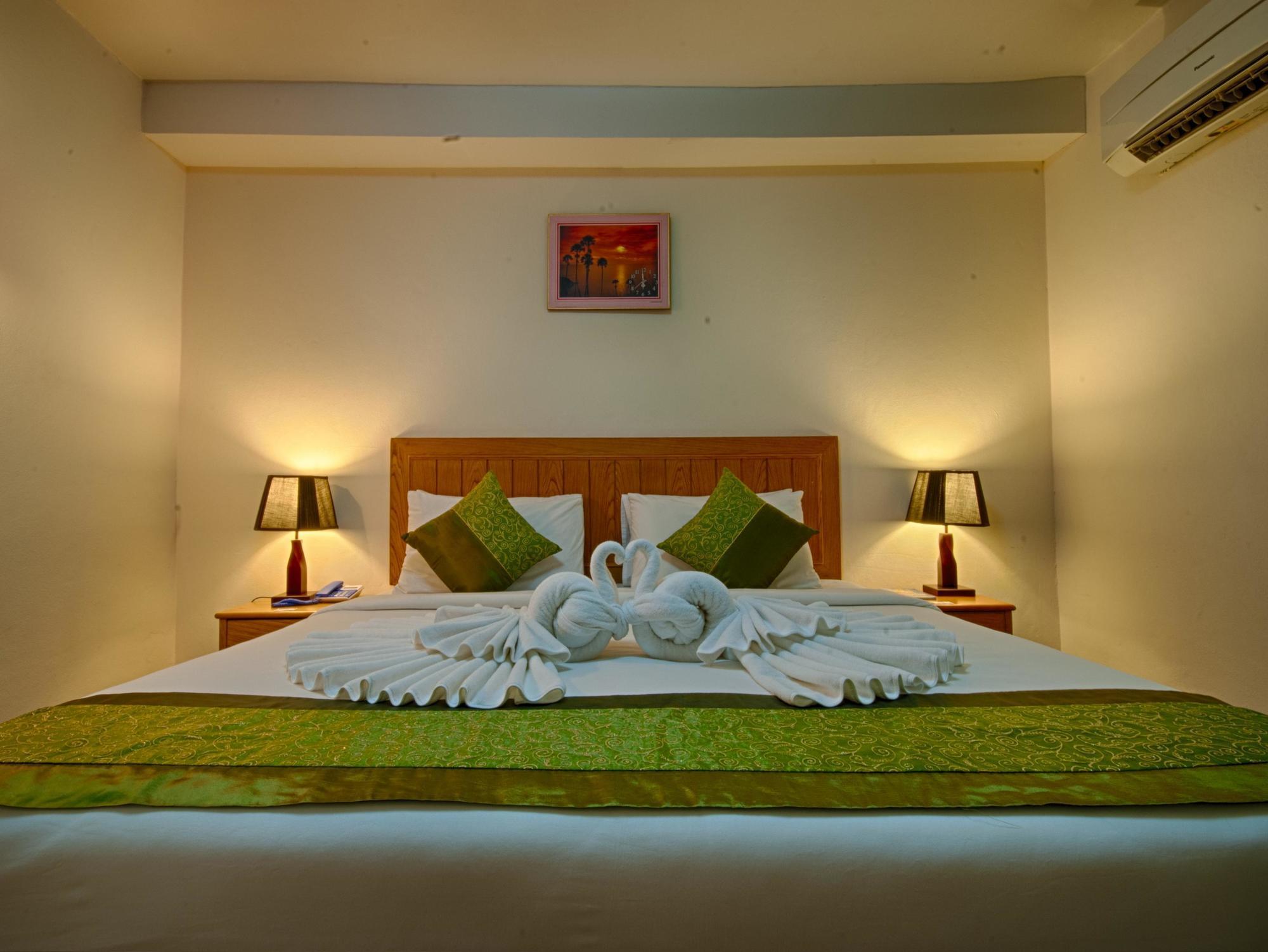 Tm Land Hotel Ayutthaya Extérieur photo